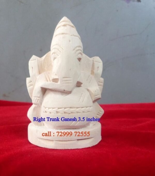 Vellerukku Vinayagar - Right Trunk